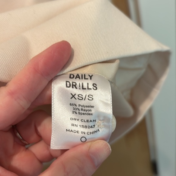 Daily Drills Blazer Cream Oversized Jacket NWOT Size Small - Picture 4 of 6